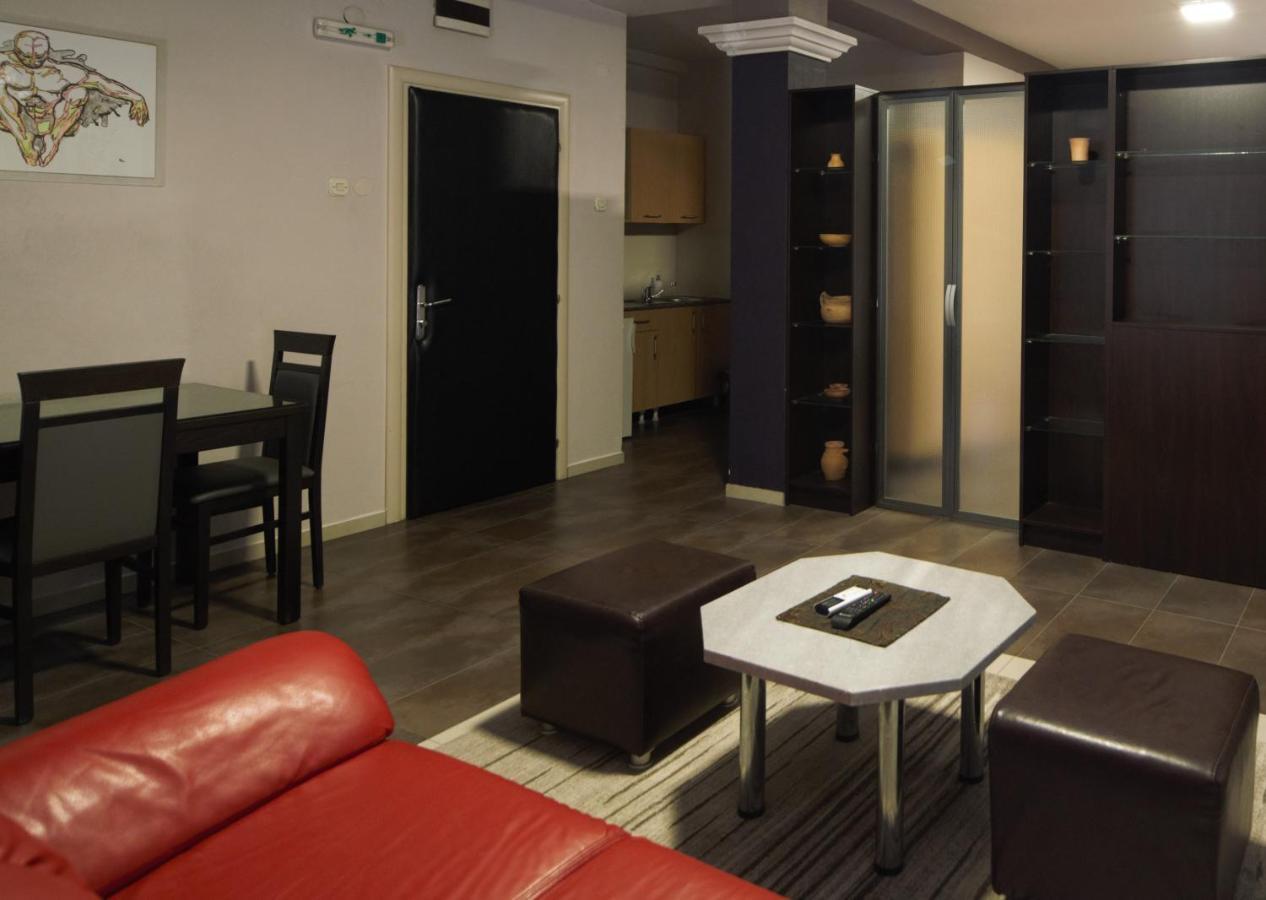 Hotel Ambasador Битола Экстерьер фото